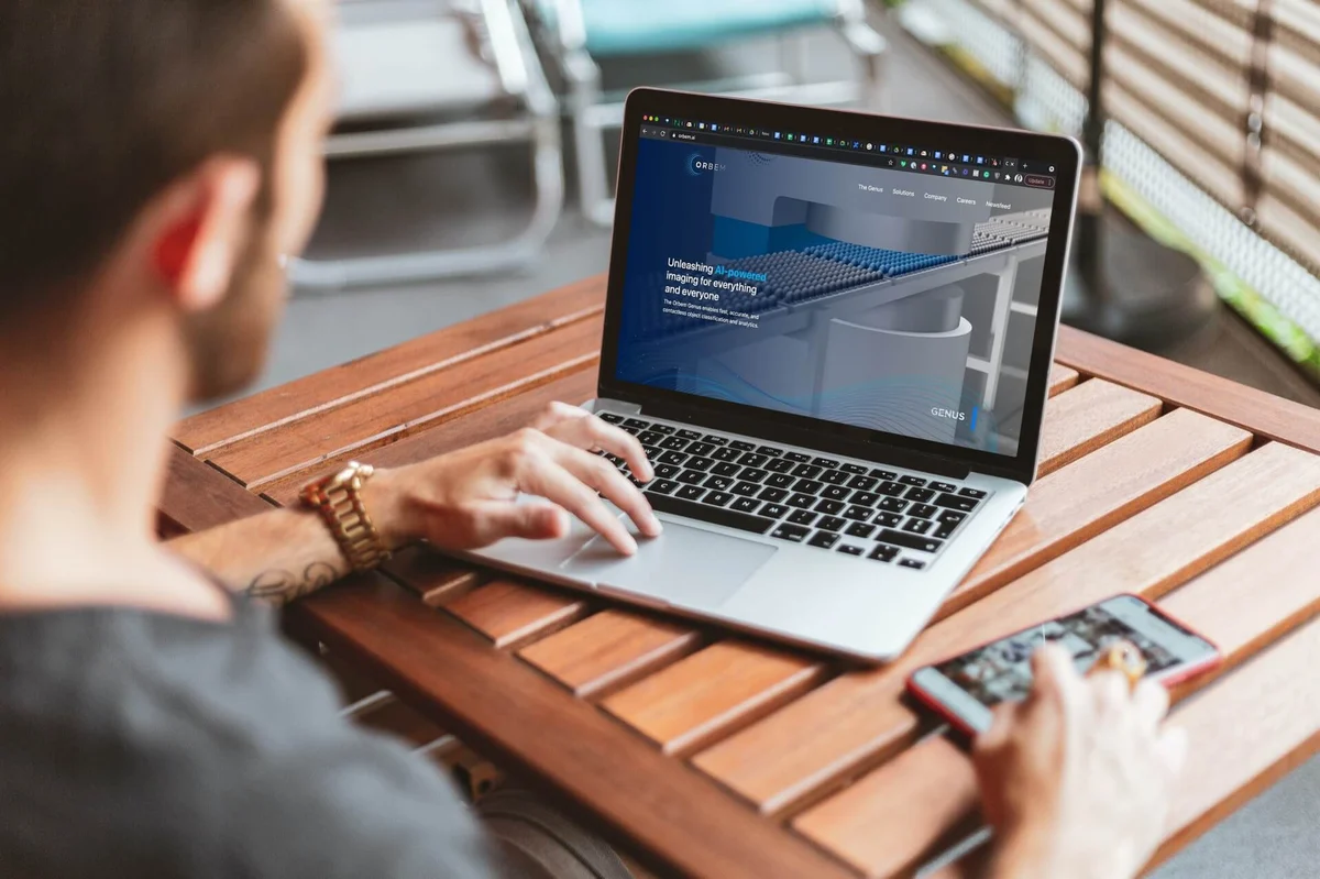cara memelihara website bisnis
