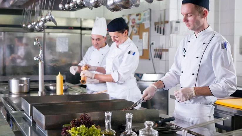 Edukasi Tenaga Dapur Sekolah Profesional Kreatif